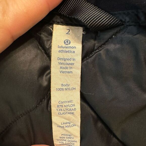 Lululemon Down For A Run Vest - Picture 12 of 12